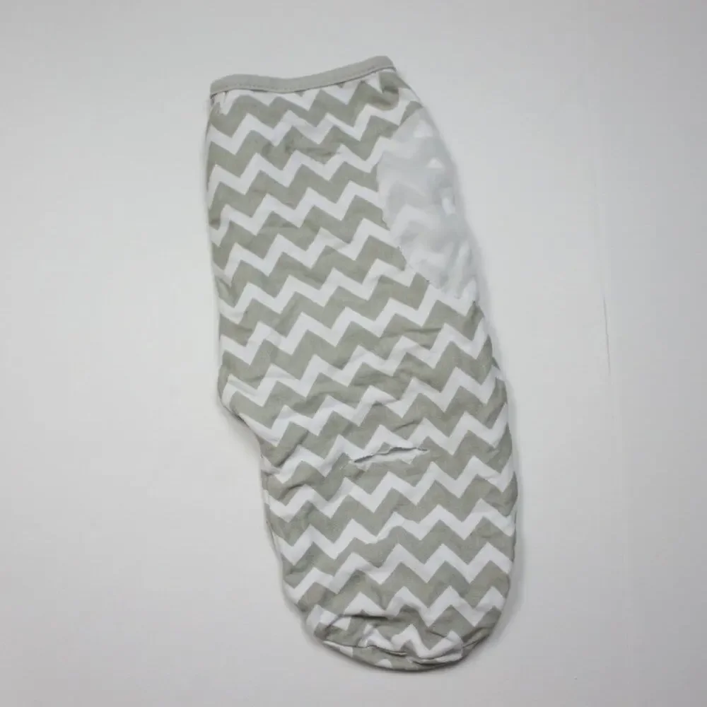 SwaddleMe Swaddle Baby Size Small/Medium Chevron Gray